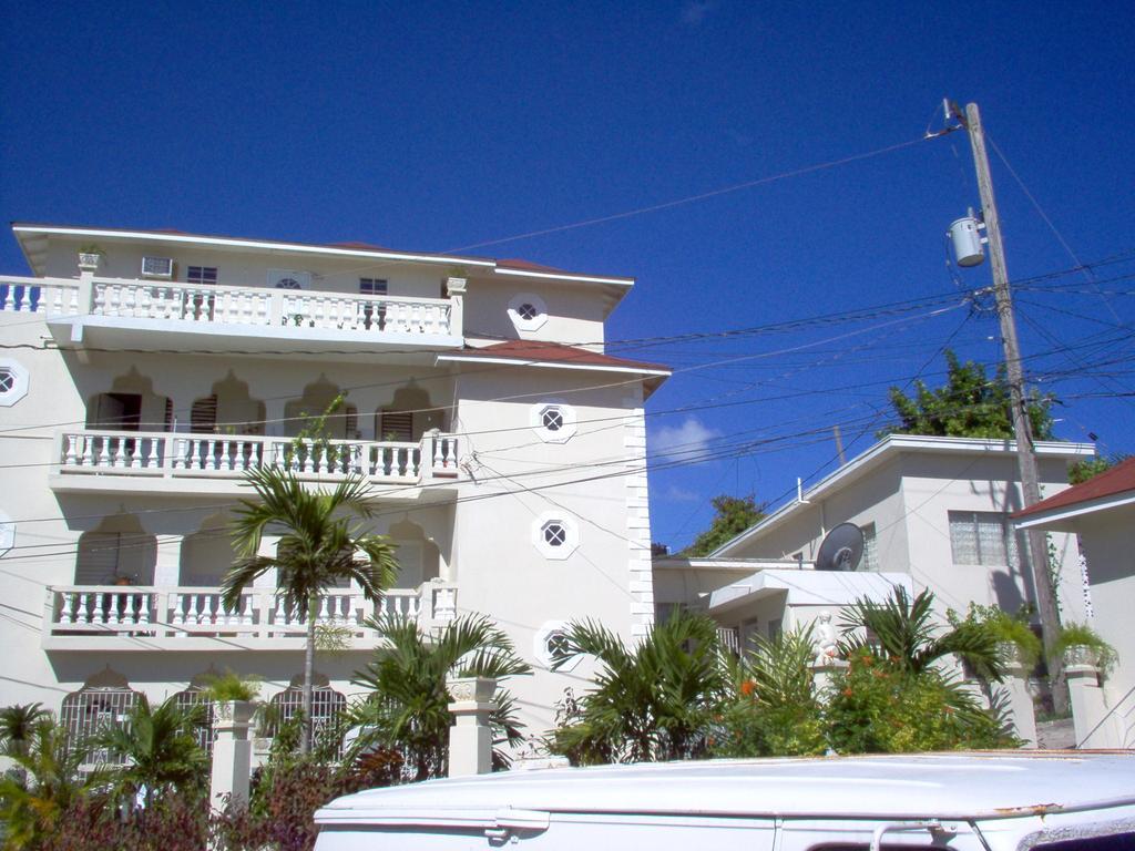 Bethel Court Guesthouse Montego Bay Eksteriør billede